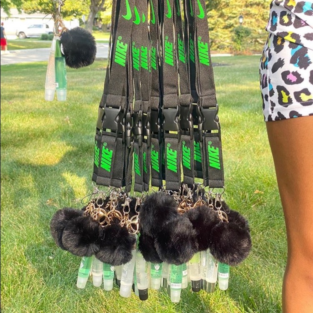 Keychains with lipgloss